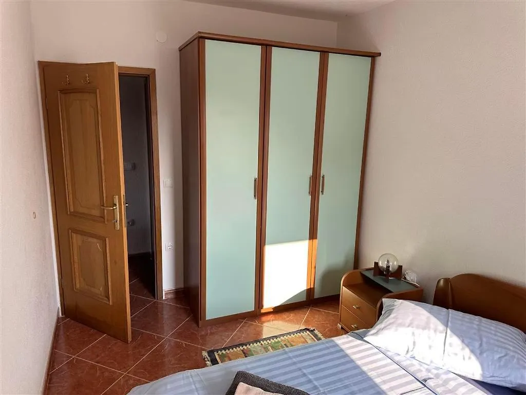 Apartament App Trinodis Bašanija