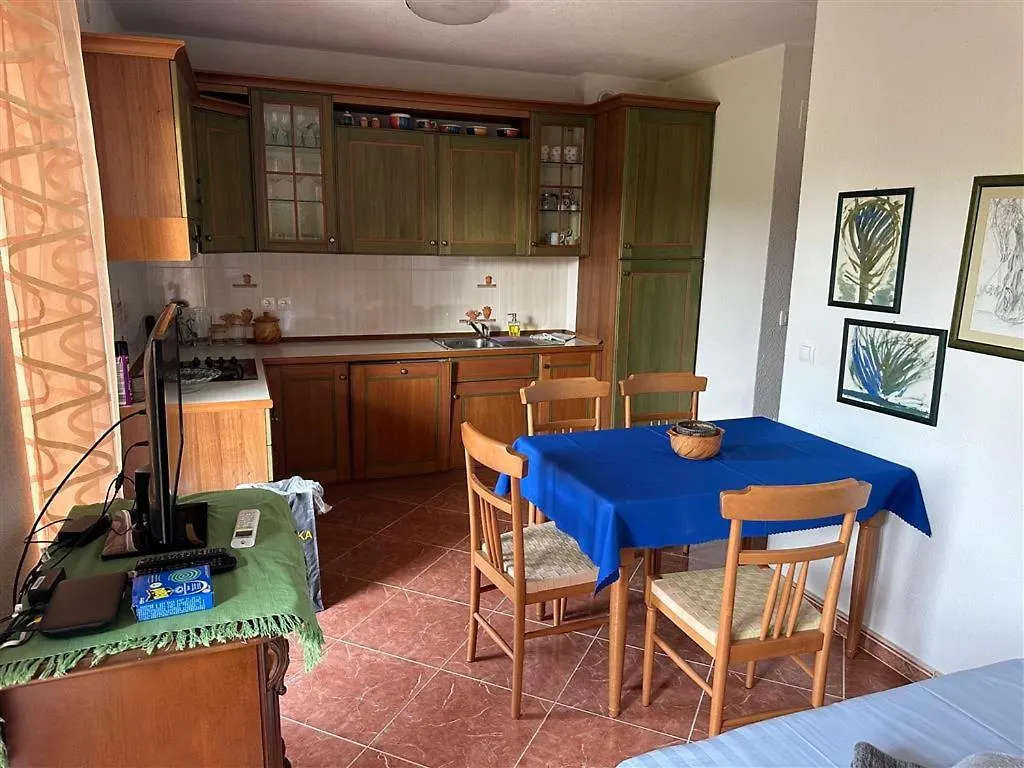 Apartament App Trinodis Bašanija 0*,
