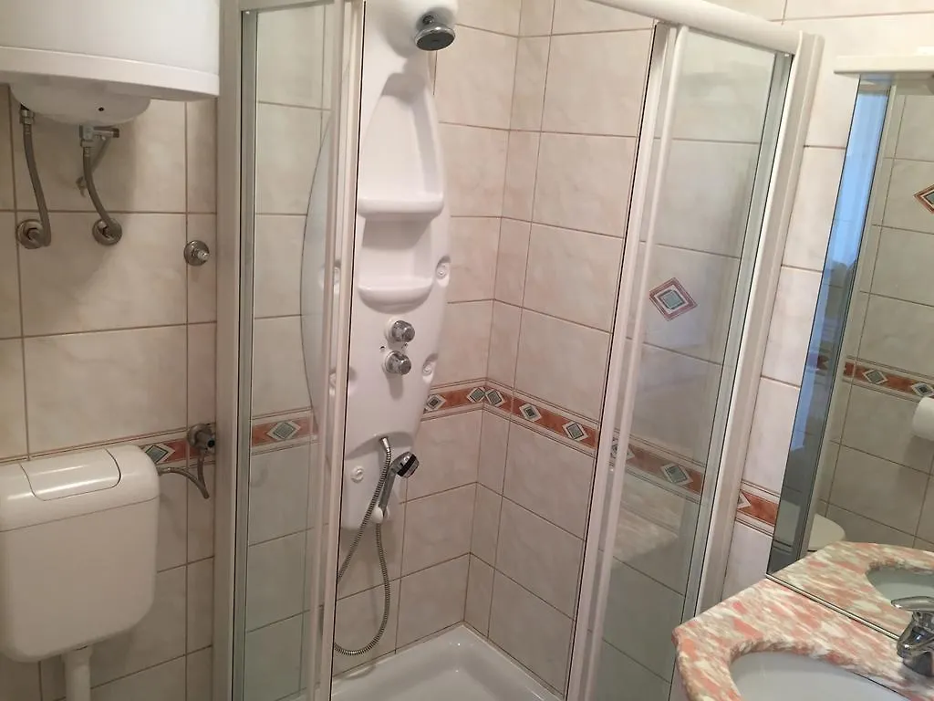 Apartament App Trinodis Bašanija