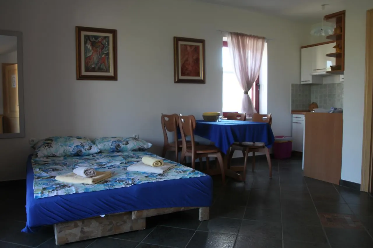 Apartament App Trinodis Bašanija